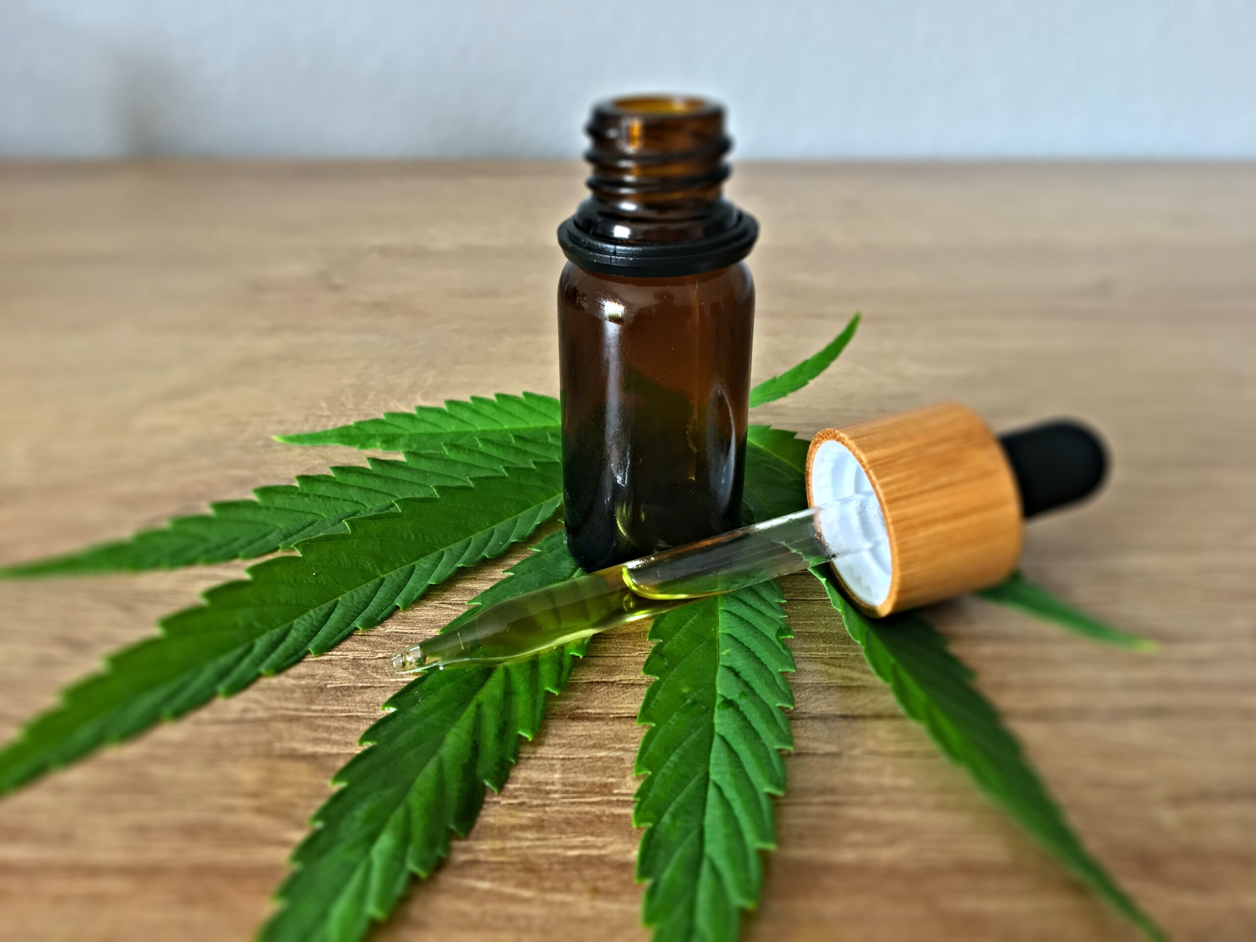 Water-Soluble CBD vs. Traditional CBD Oil: What’s the Difference
